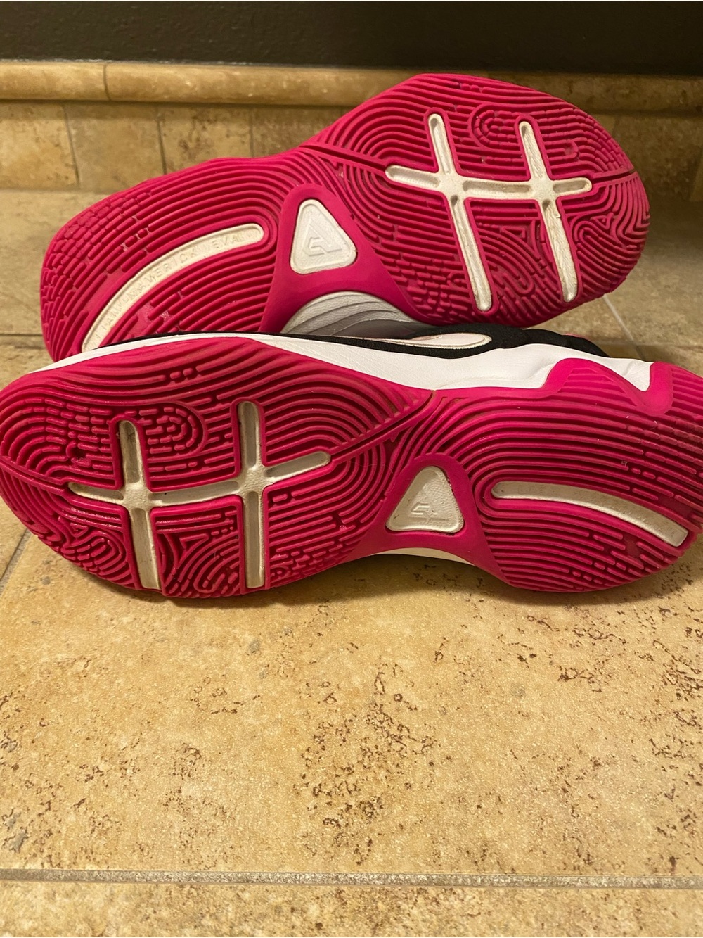 Nike Giannis Immortality 4 Basketball Shoes - Picture 5 of 5
